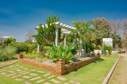 gazebo-landscaped-garden-farmland.